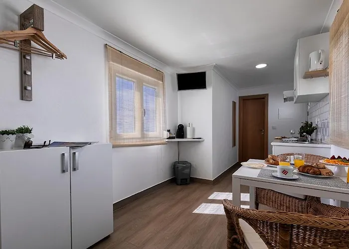 Дом отдыха Casa Da Falesia 28 - Estudio Пениши